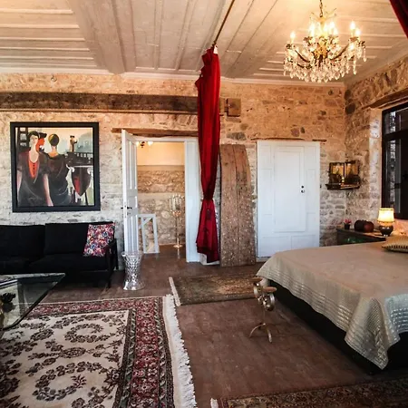 Appartamento Antique Red Luxury 75 Sqm Dafni (Achaea)