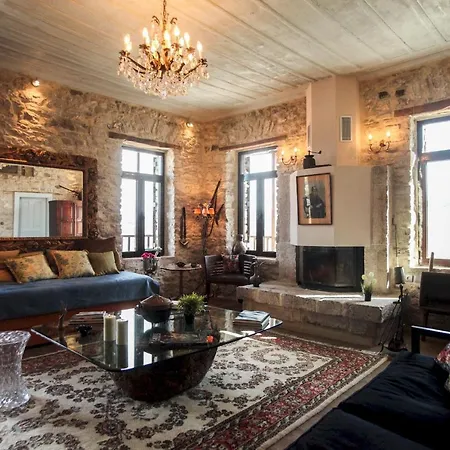 Antique Red Luxury 75 Sqm