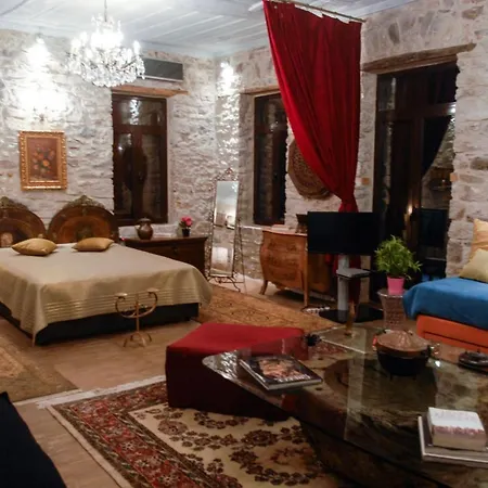 Antique Red Luxury 75 Sqm Appartamento *