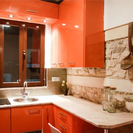 Antique Red Luxury 75 Sqm Appartamento *